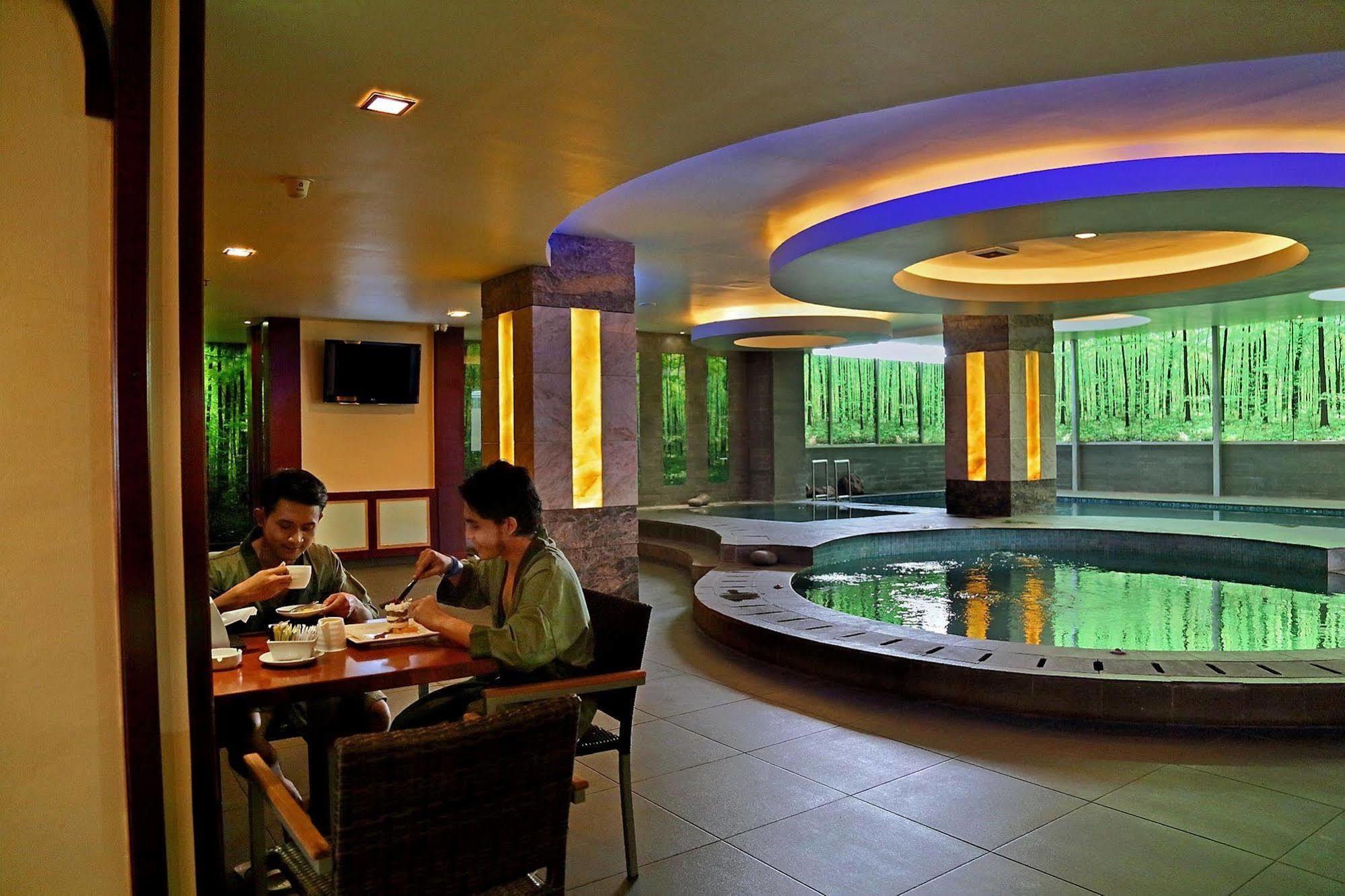 Gino Feruci Kebon Jati By Kagum Hotels Bandung Eksteriør billede